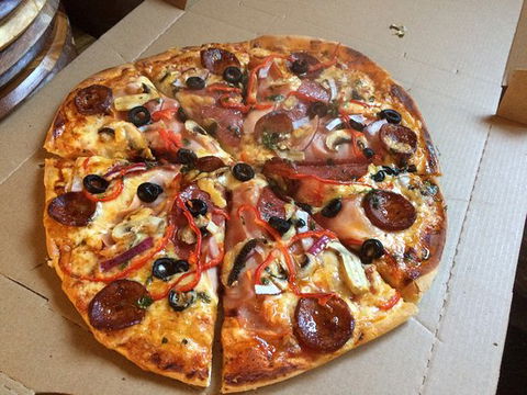 The Tuscan Fox - Redcliffe Tourism 0