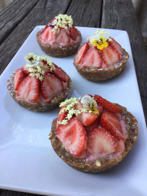 Manna Wholefoods & Cafe - Redcliffe Tourism 3