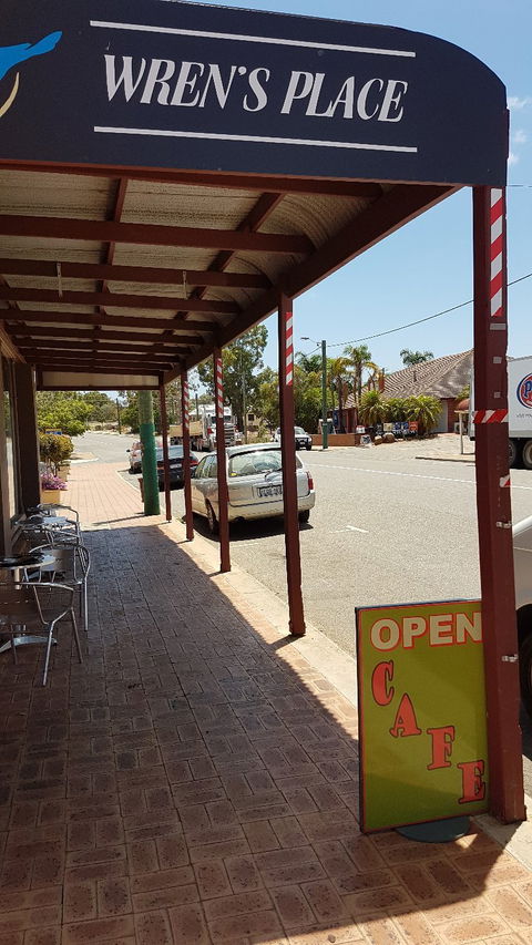 Wrens Place - Redcliffe Tourism 6