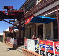 Blumberg Hotel - Redcliffe Tourism