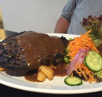 Plough and Harrow Pub and Restaurant - Redcliffe Tourism