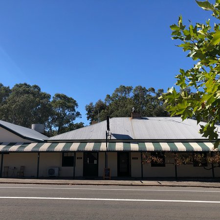 Eden Valley Hotel - Redcliffe Tourism 0