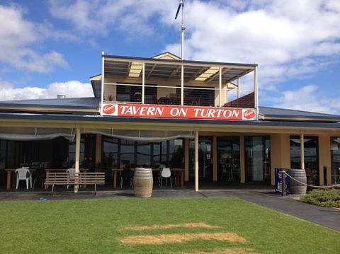 Tavern On Turton - Redcliffe Tourism 0