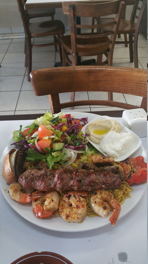 Le Star Cafe - Redcliffe Tourism 3