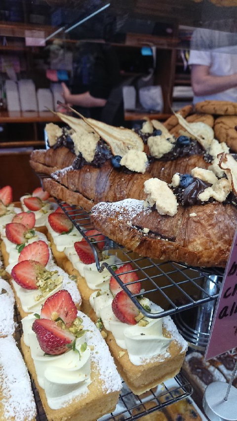 Flour & Chocolate Patisserie - Redcliffe Tourism 2