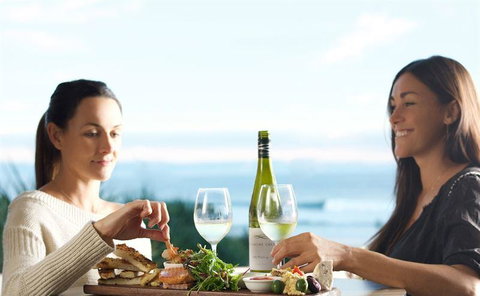 Pine & Bamboo Chinese Restaurant - Redcliffe Tourism 9