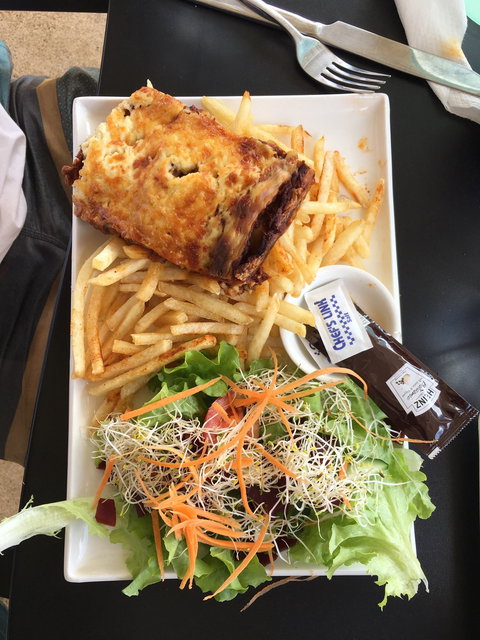 De Millaa's Coffee Shop - Redcliffe Tourism 4