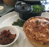 Emeraude - Redcliffe Tourism