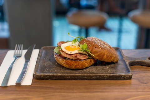 MINI BAR - Redcliffe Tourism 0