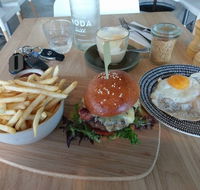 Arboretum Kitchen  Pantry - Redcliffe Tourism