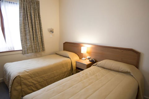 University House - ANU - Redcliffe Tourism 1