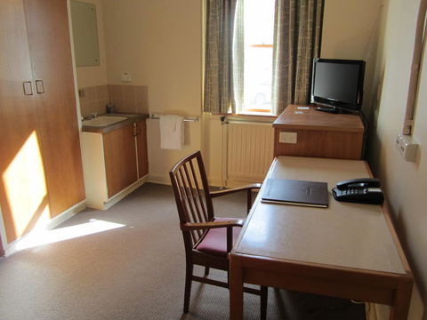 University House - ANU - Redcliffe Tourism 44