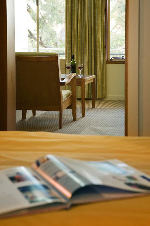 University House - ANU - Redcliffe Tourism 12