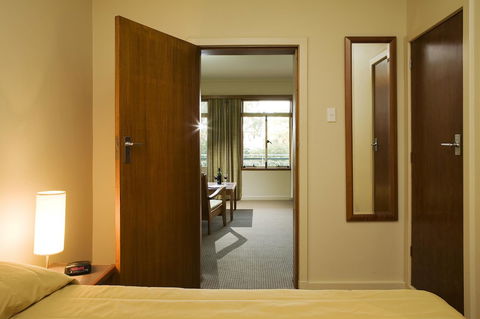 University House - ANU - Redcliffe Tourism 19