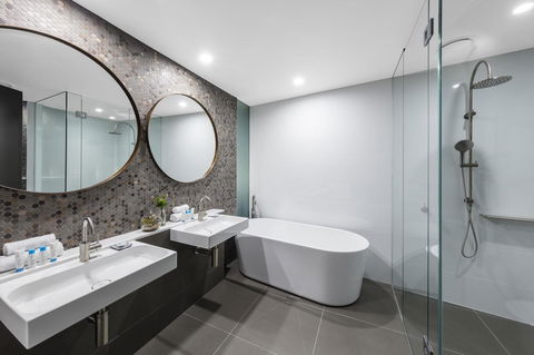 Vibe Hotel Canberra - Redcliffe Tourism 5