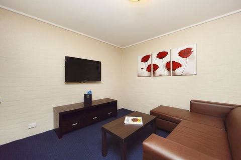 Ibis Styles Canberra - Redcliffe Tourism 13