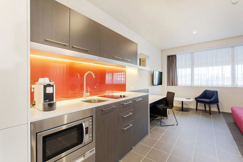 Abode Woden - Redcliffe Tourism 2