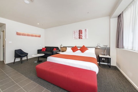 Abode Woden - Redcliffe Tourism 21