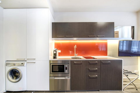 Abode Woden - Redcliffe Tourism 18