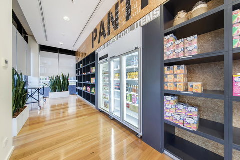 Abode Woden - Redcliffe Tourism 6