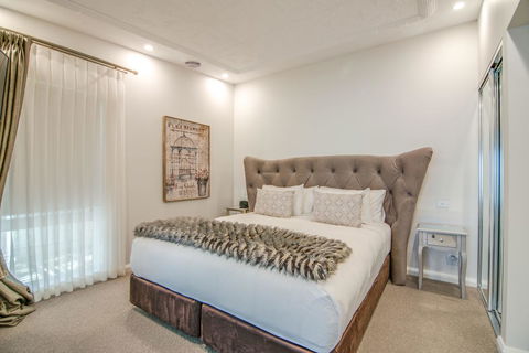 De Russie Boutique Hotel - Redcliffe Tourism 8