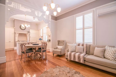 De Russie Boutique Hotel - Redcliffe Tourism 32