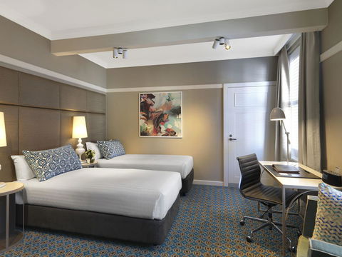 Hotel Kurrajong Canberra - Redcliffe Tourism 21