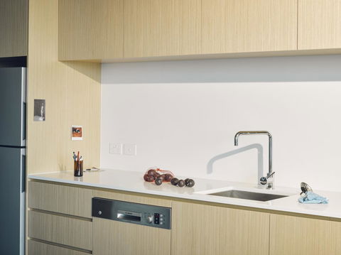 Nishi Apartments Eco Living By Ovolo - Redcliffe Tourism 35