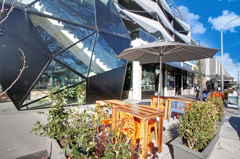 IQ Smart Apartments 704 Braddon ACT - Redcliffe Tourism 0