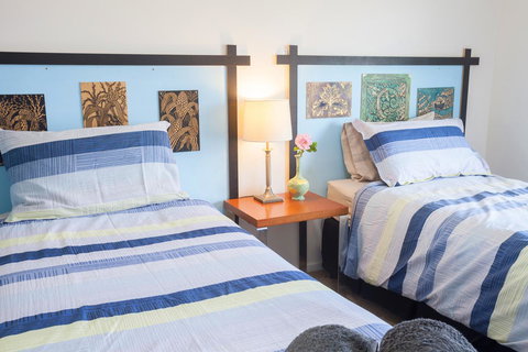 One Of A Kind Apartments - Redcliffe Tourism 28