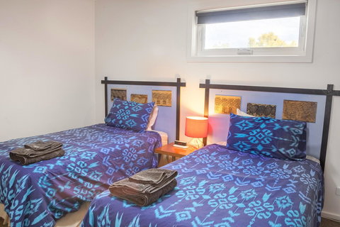 One Of A Kind Apartments - Redcliffe Tourism 19