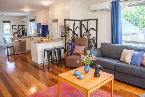 One Of A Kind Apartments - Redcliffe Tourism 31