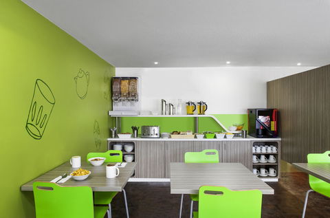 Ibis Budget Canberra - Redcliffe Tourism 12