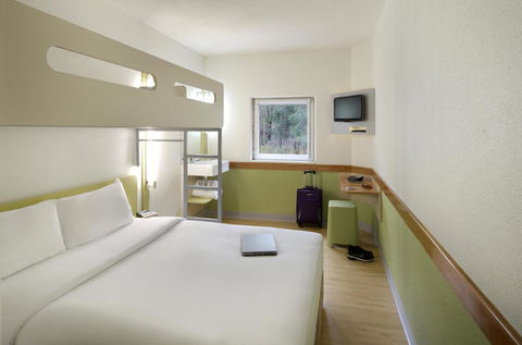 Ibis Budget Canberra - Redcliffe Tourism 4