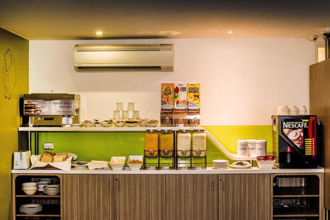 Ibis Budget Canberra - Redcliffe Tourism 5