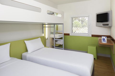 Ibis Budget Canberra - Redcliffe Tourism 8