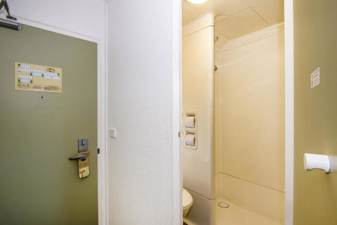 Ibis Budget Canberra - Redcliffe Tourism 7