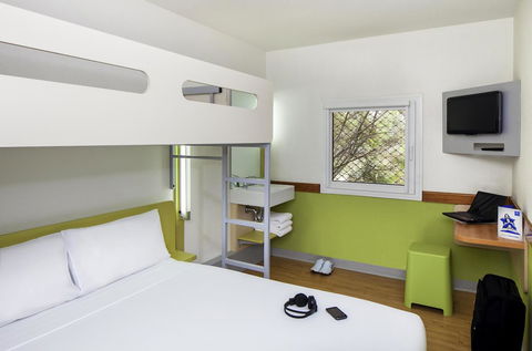 Ibis Budget Canberra - Redcliffe Tourism 6