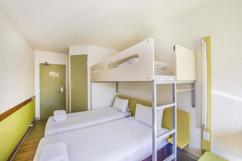 Ibis Budget Canberra - Redcliffe Tourism 18