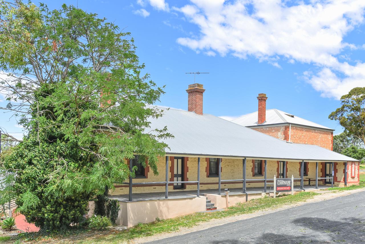  Redcliffe Tourism