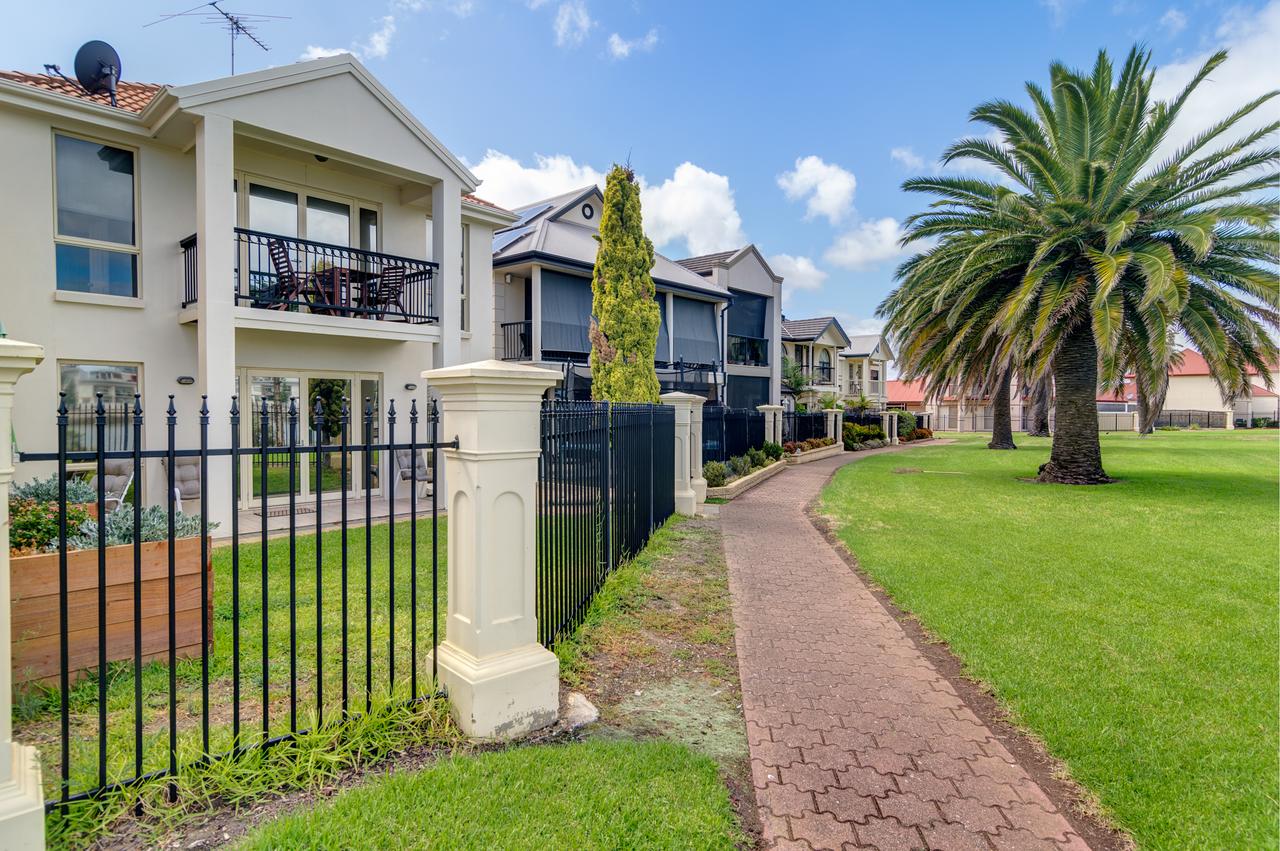  Redcliffe Tourism
