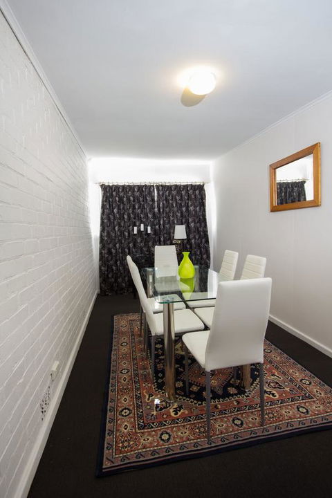 Cowan Street Bungalow - Redcliffe Tourism 12