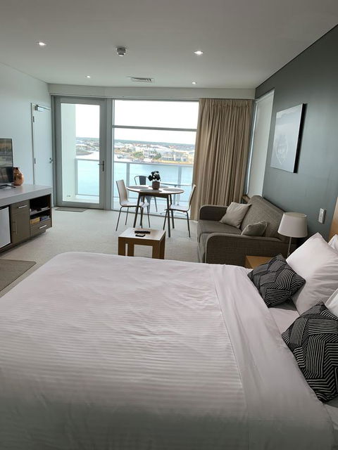 Wallaroo Marina Stayz - Redcliffe Tourism 4