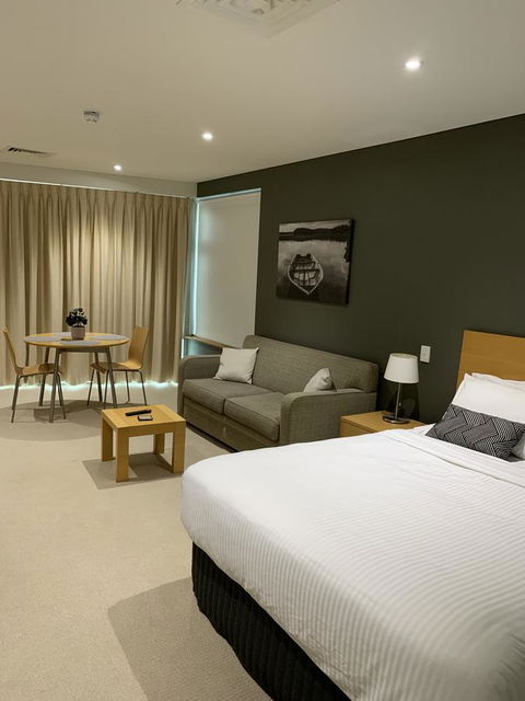 Wallaroo Marina Stayz - Redcliffe Tourism 6