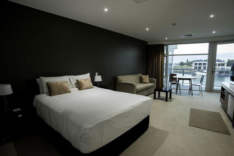 Wallaroo Marina Apartments - Redcliffe Tourism 36