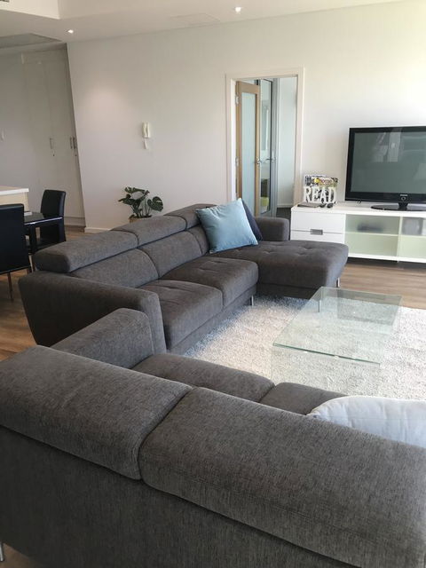 Wallaroo Marina Apartments - Redcliffe Tourism 4