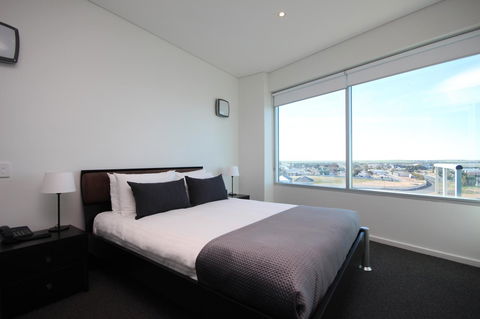 Wallaroo Marina Apartments - Redcliffe Tourism 14