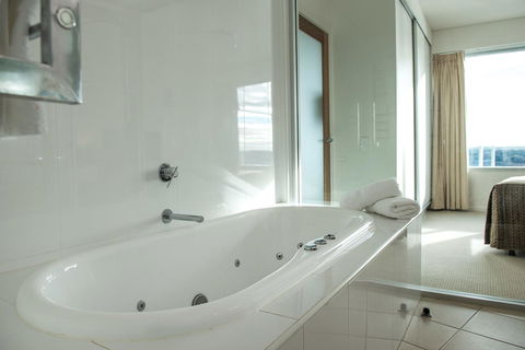 Wallaroo Marina Apartments - Redcliffe Tourism 33