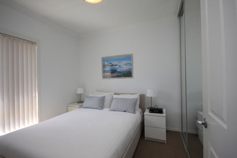 Wallaroo Marina Apartments - Redcliffe Tourism 30