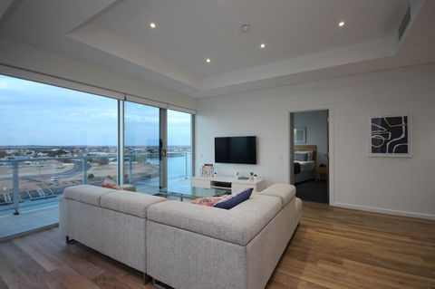 Wallaroo Marina Apartments - Redcliffe Tourism 3